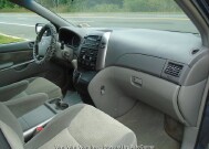 2008 Toyota Sienna in Blauvelt, NY 10913 - 1027343 67