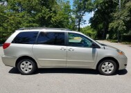 2009 Toyota Sienna in Belleville, NJ 07109-2923 - 942362 164