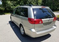 2009 Toyota Sienna in Belleville, NJ 07109-2923 - 942362 142