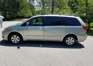2009 Toyota Sienna in Belleville, NJ 07109-2923 - 942362 163