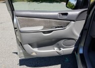 2009 Toyota Sienna in Belleville, NJ 07109-2923 - 942362 123