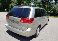 2009 Toyota Sienna in Belleville, NJ 07109-2923 - 942362 141