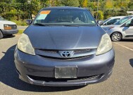 2008 Toyota Sienna in Blauvelt, NY 10913 - 1027343 3