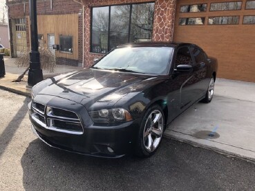 2013 Dodge Charger in Belleville, NJ 07109-2923
