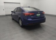 2017 Kia Forte in Hialeah, FL 33014 - 1621060 5