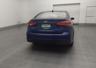 2017 Kia Forte in Hialeah, FL 33014 - 1621060 7