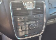 2015 Chrysler Town & Country in Troy, IL 62294-1376 - 18027470 38