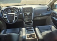 2015 Chrysler Town & Country in Troy, IL 62294-1376 - 18027470 35
