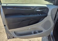 2015 Chrysler Town & Country in Troy, IL 62294-1376 - 18027470 16