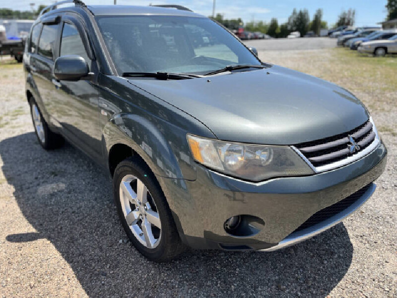 2008 Mitsubishi Outlander in Hickory, NC 28602 - 18029602