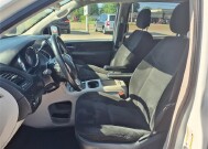 2016 Dodge Grand Caravan in Troy, IL 62294-1376 - 18036932 47