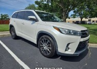 2018 Toyota Highlander in Virginia Beach, VA 23464 - 18051335 1