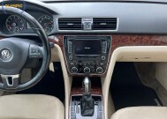 2012 Volkswagen Passat in Decatur, GA 30032 - 18054954 28