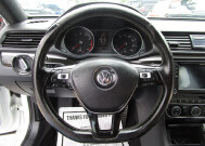2018 Volkswagen Passat in Tampa, FL 33604-6914 - 18055586 46
