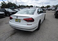 2018 Volkswagen Passat in Tampa, FL 33604-6914 - 18055586 24