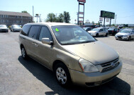 2006 Kia Sedona in Oak Grove, MO 64075 - 18072463 6