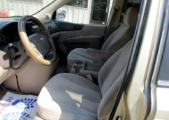 2006 Kia Sedona in Oak Grove, MO 64075 - 18072463 7
