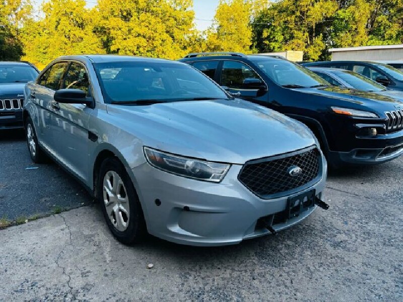 2015 Ford Taurus in Harrisonburg, VA 22801 - 18072482
