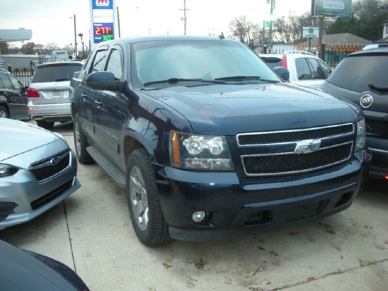 2010 Chevrolet Avalanche in Nashville, TN 37209 - 18078496