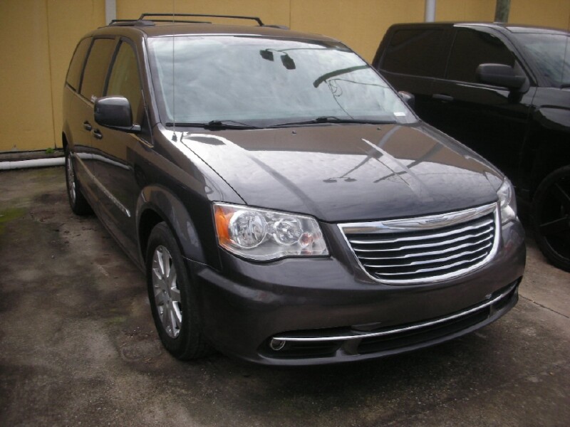 2016 Chrysler Town & Country in Nashville, TN 37209 - 18078513