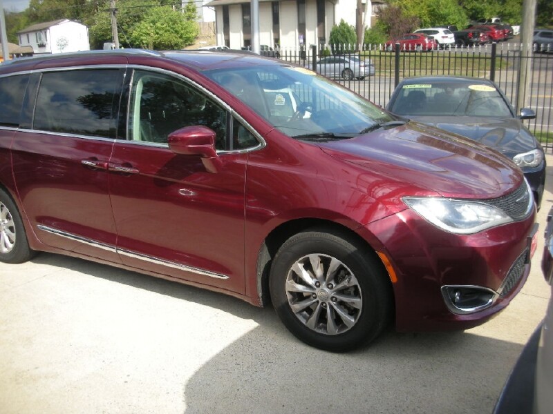 2018 Chrysler Pacifica in Nashville, TN 37209 - 18078516