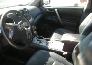 2010 Toyota Highlander in Nashville, TN 37209 - 18078523 4