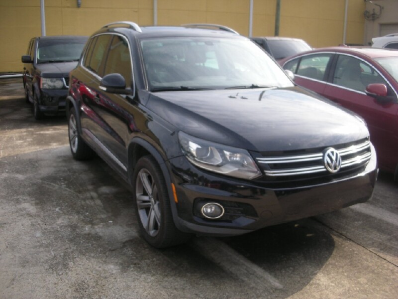 2017 Volkswagen Tiguan in Nashville, TN 37209 - 18078547