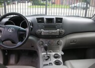 2010 Toyota Highlander in Nashville, TN 37209 - 18078613 9