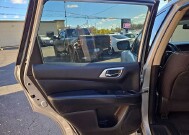 2020 Nissan Pathfinder in Oregon, OH 43616 - 18079623 11