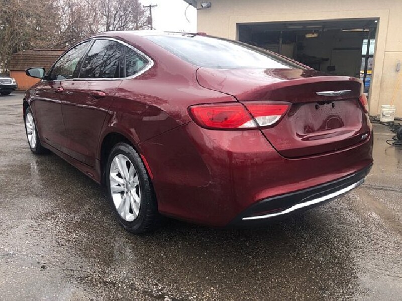 2015 Chrysler 200 in Oregon, OH 43616 - 18079625