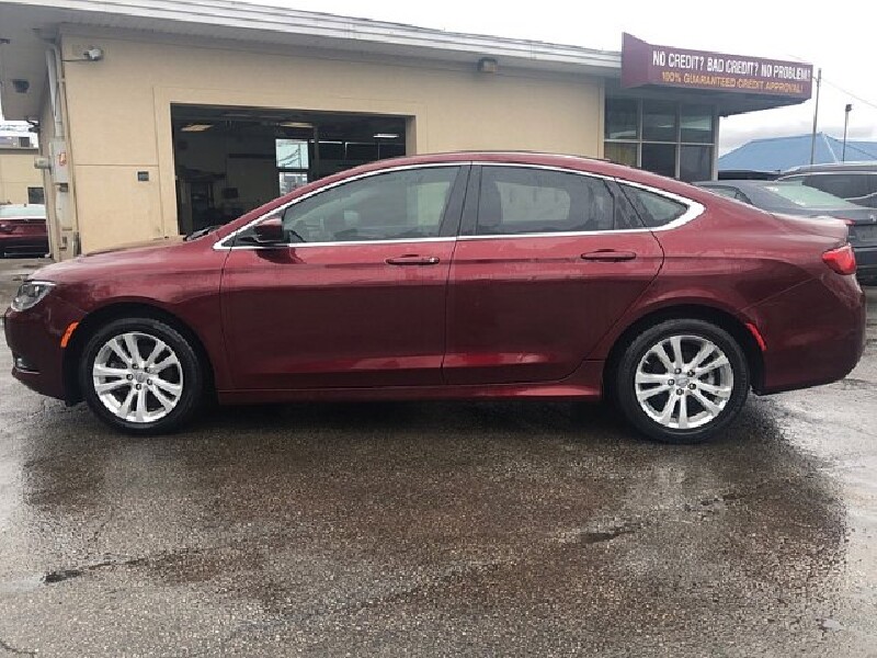 2015 Chrysler 200 in Oregon, OH 43616 - 18079625