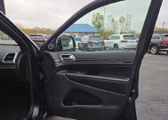 2019 Jeep Grand Cherokee in Oregon, OH 43616 - 18079649 16