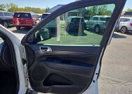 2020 Jeep Grand Cherokee in Oregon, OH 43616 - 18079692 16