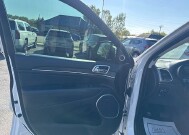2017 Jeep Grand Cherokee in Oregon, OH 43616 - 18079693 9