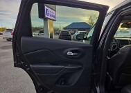 2015 Jeep Cherokee in Oregon, OH 43616 - 18079695 11