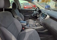 2019 Kia Sorento in Oregon, OH 43616 - 18079697 19