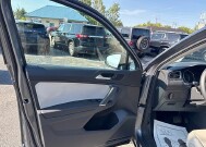 2020 Volkswagen Tiguan in Oregon, OH 43616 - 18079700 9
