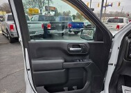 2019 Chevrolet Silverado 1500 in Oregon, OH 43616 - 18079729 9