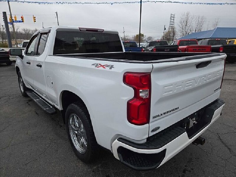 2019 Chevrolet Silverado 1500 in Oregon, OH 43616 - 18079729