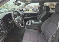 2015 Chevrolet Silverado 1500 in Oregon, OH 43616 - 18079737 10