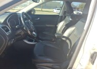2020 Jeep Compass in Troy, IL 62294-1376 - 18084293 23