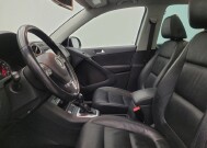 2017 Volkswagen Tiguan in Cincinnati, OH 45255 - 18089208 17