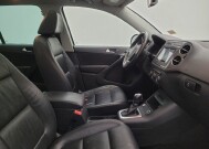 2017 Volkswagen Tiguan in Cincinnati, OH 45255 - 18089208 21