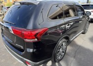 2016 Mitsubishi Outlander in Phoenix, AZ 85022 - 18090364 4