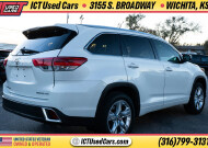 2018 Toyota Highlander in Wichita, KS 67216 - 18094991 13