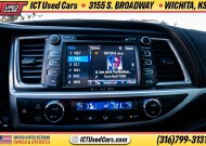 2018 Toyota Highlander in Wichita, KS 67216 - 18094991 11