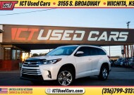 2018 Toyota Highlander in Wichita, KS 67216 - 18094991 1