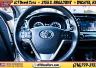 2018 Toyota Highlander in Wichita, KS 67216 - 18094991 9