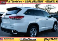 2018 Toyota Highlander in Wichita, KS 67216 - 18094991 5