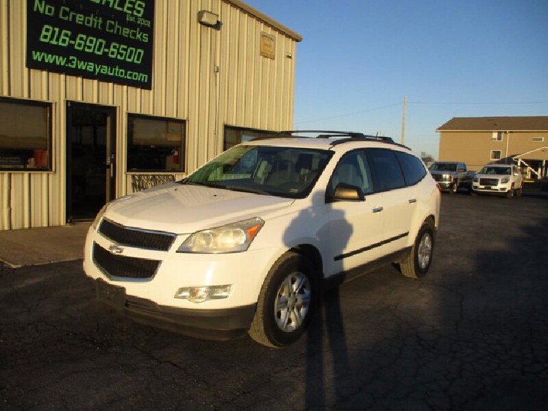 2011 Chevrolet Traverse in Oak Grove, MO 64075 - 18095859